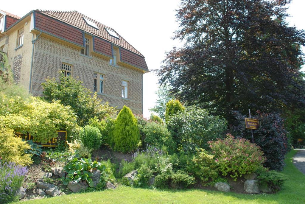 Les Tilleuls Hotel Jupille Extérieur photo