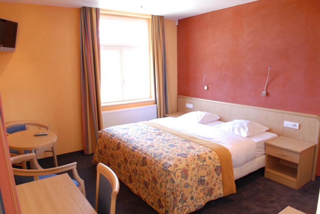 Les Tilleuls Hotel Jupille Extérieur photo