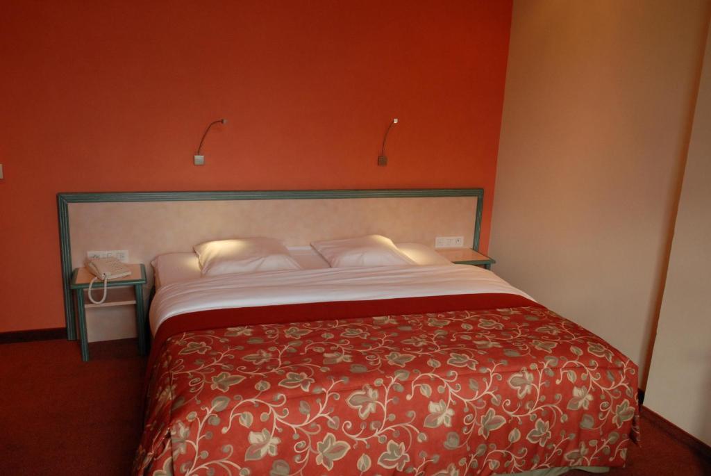 Les Tilleuls Hotel Jupille Extérieur photo